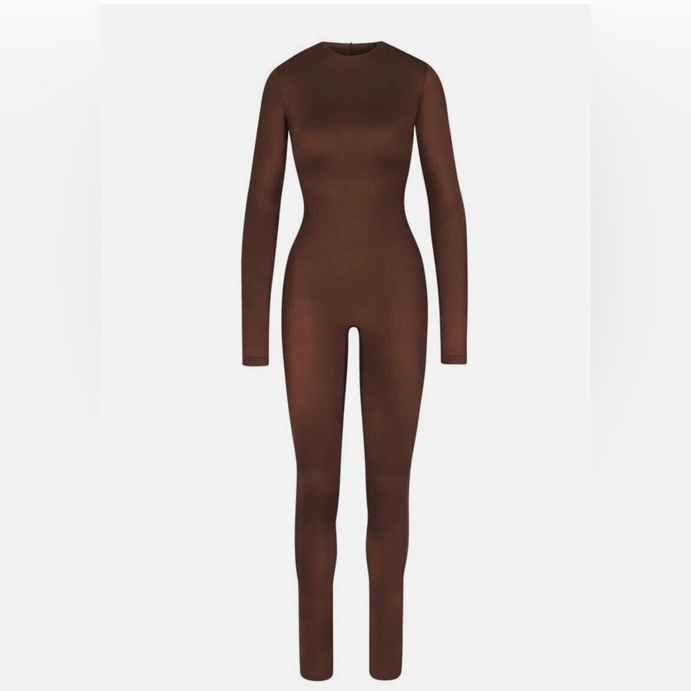 Skims All-In-One Shine Crew Neck Long Sleeve Onesie Size 3X brown